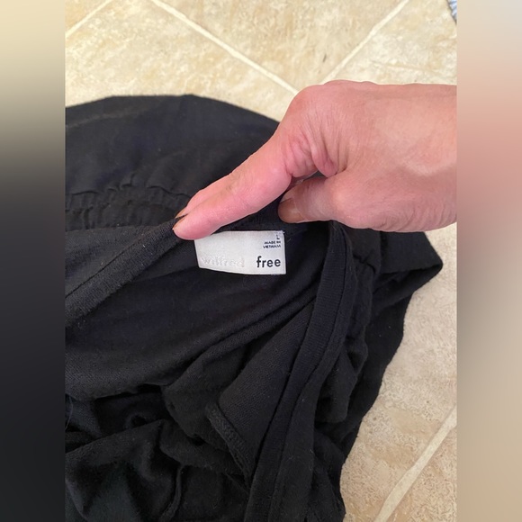 Aritzia Wilfred Free Black Jumpsuit ⭕️3/$15⭕️ - Picture 8 of 8